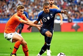 九州体育官方网站-荷兰主帅换帅后迎来蜕变，携手新秀冲击金杯(德布劳内女友出轨其队友库尔图瓦)