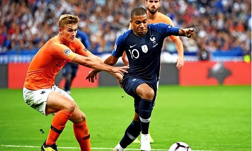 荷兰主帅换帅后迎来蜕变，携手新秀冲击金杯(德布劳内女友出轨其队友库尔图瓦)